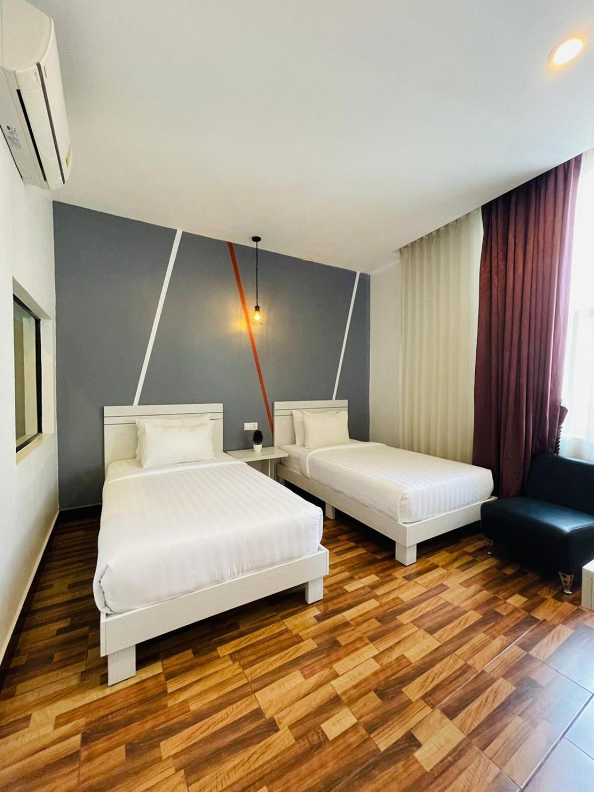 De Hotel Phnom Penh Zewnętrze zdjęcie